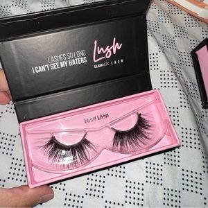 Glamnetic lashes in LUSH